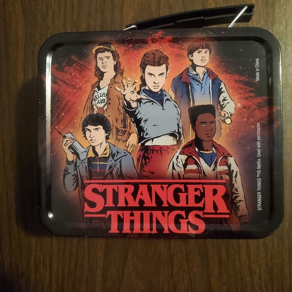 Stranger Things mini Lunch Box - Picture 3 of 7